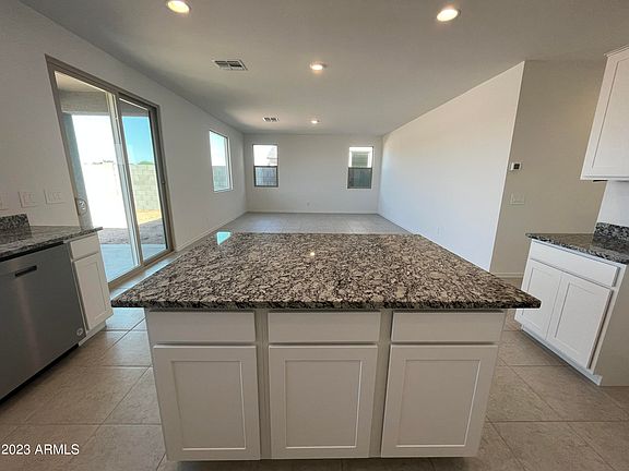 4th image of 36256 W SAN CLEMENTE Avenue
