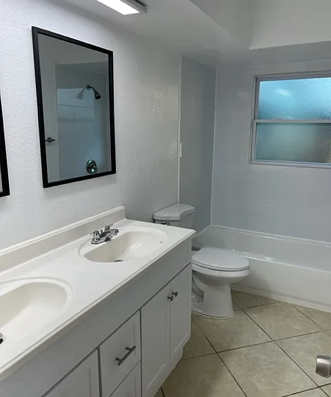 212 Debby Ct #B — Photo 15