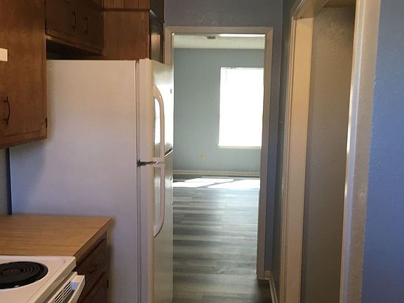 2nd image of 3702 Hereford Ln #A-d