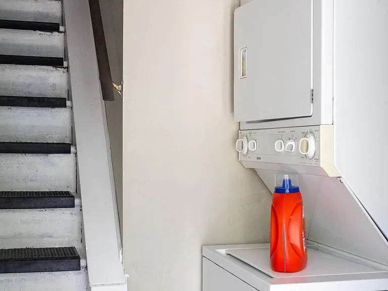 9 Raymond St #2 — Photo 26