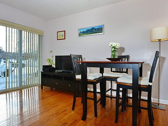 5th image of 15 Bayberry Dr APT 2