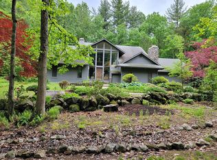 5 Farmington Rd, Amherst, NH 03031