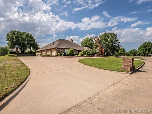 1601 Augusta Dr, Ada, OK 74820