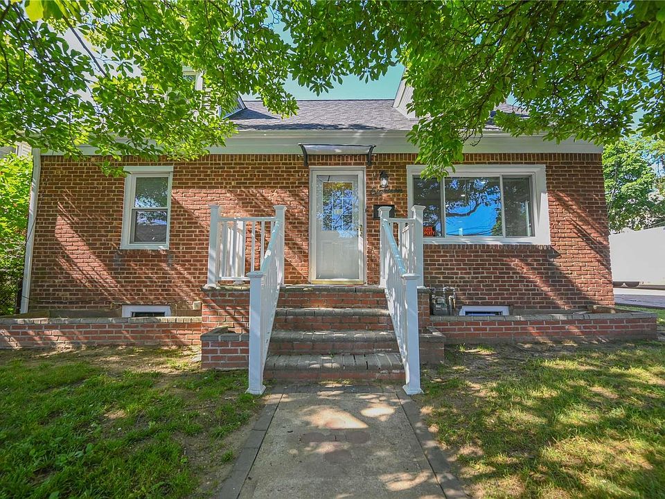 1st image of 18 Hoffman Avenue