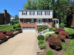 1052 Teal Dr, Pittsburgh, PA 15236