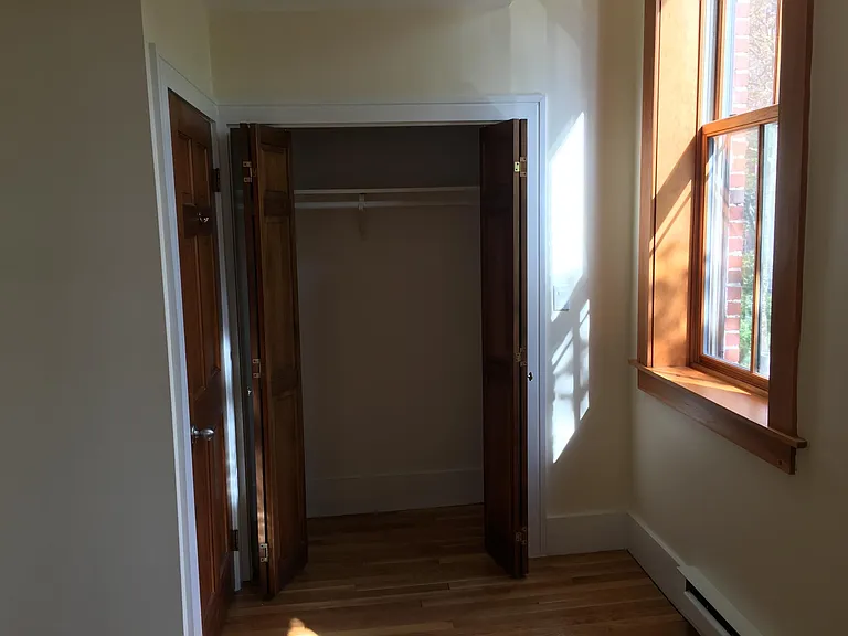 223 W Newton St #3 — Photo 8