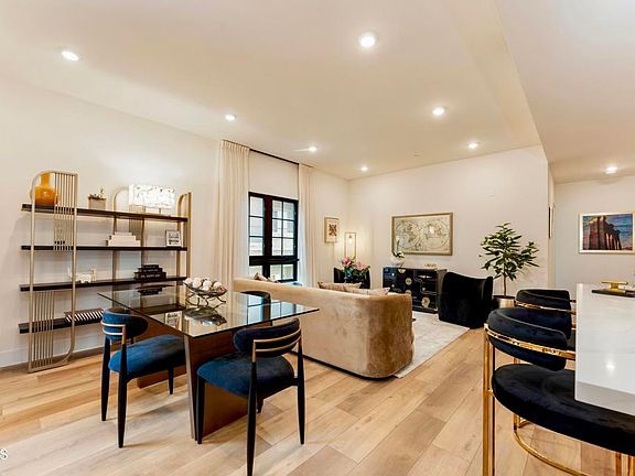 5th image of 139 S Oak Knoll Ave #303