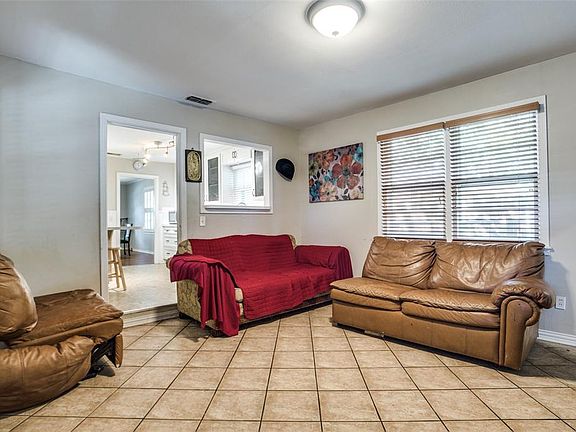 4th image of 4608 Custer Dr