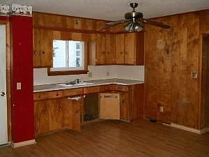2nd image of 307 W South St