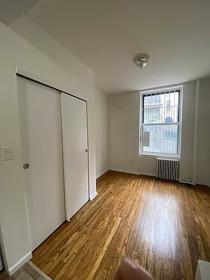 Rented by Urban Real Estate Property Group Inc | media 4