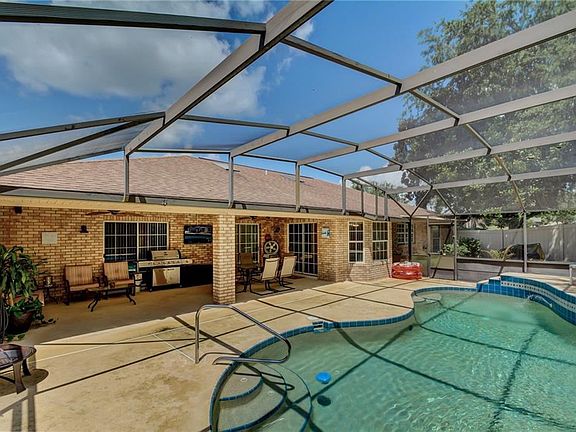 3rd image of 1585 Ferendina Dr