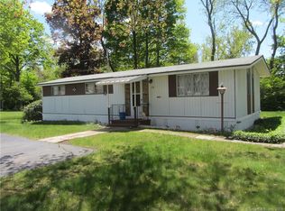 12 Garden Dr, Southington, CT 06489