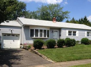 14 Sloan Rd, Spotswood, NJ 08884