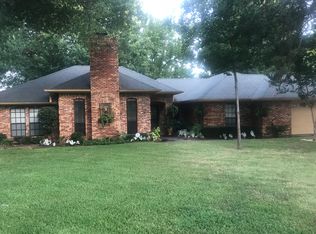 743 Pine Valley Dr, Paris, TX 75462