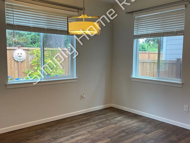 5304 49th Ave SE — Photo 16