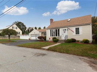 24 Seamans Ave, North Providence, RI 02904