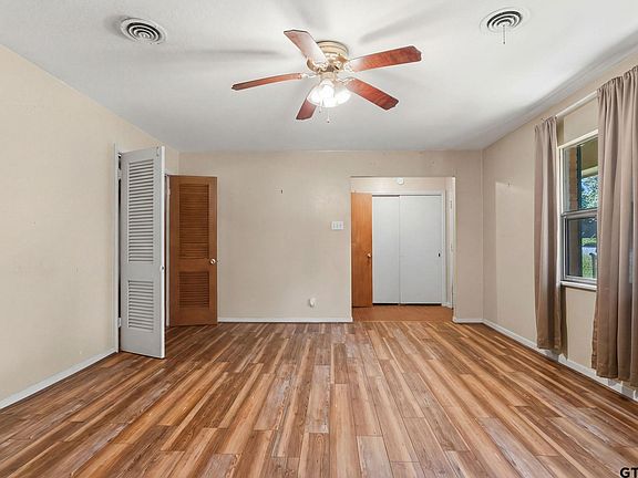 5th image of 2800 Tanglewood Dr