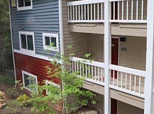 15240 SE 43rd St APT B101, Bellevue, WA 98006