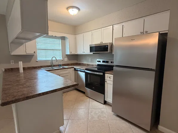 605 Carnathan Ct, Fort Walton Beach, FL 32547
