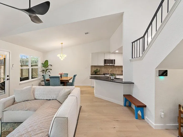 8202 Cache Dr — Photo 8