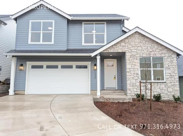 1000 E Rork Ct, Newberg, OR 97132