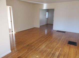 416 S Main St, Clinton, MO 64735