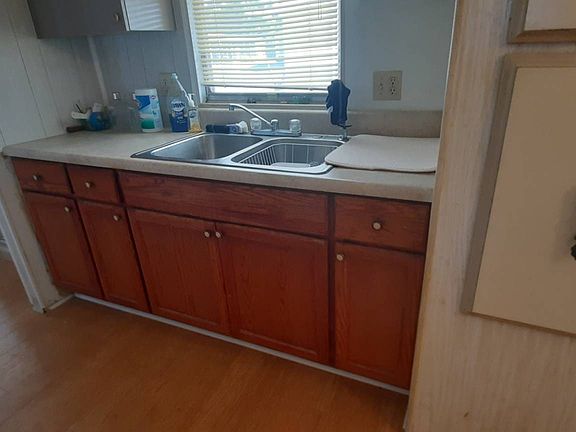 5th image of 207 Foxwood Ln