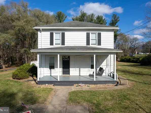 406 S 2nd St, Shenandoah, VA 22849
