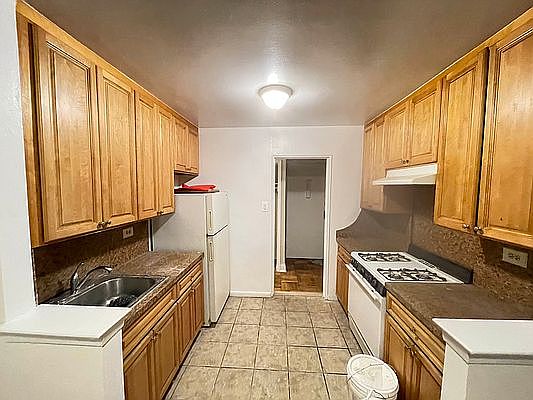 5th image of 144-20 41st Ave #124