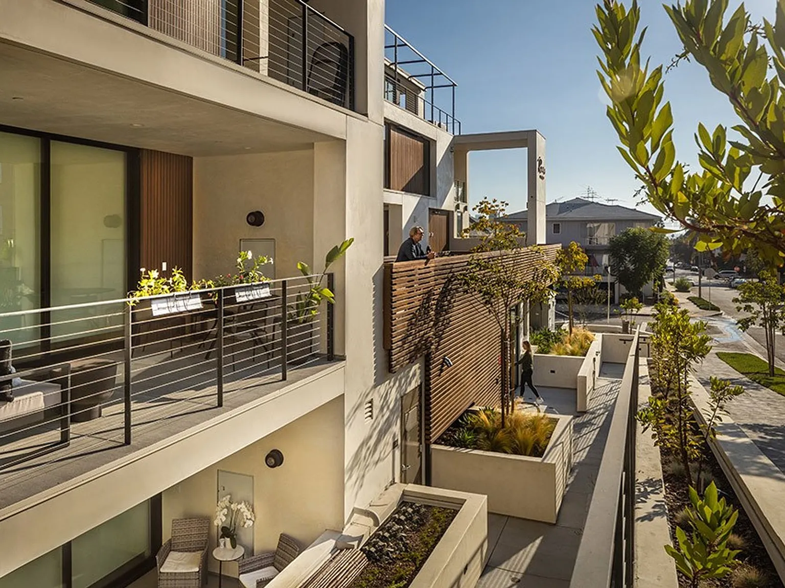 Reeves Place LA — Photo 4