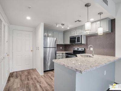 69130 Gerald Ford Dr APT 40, Cathedral City, CA, 92234