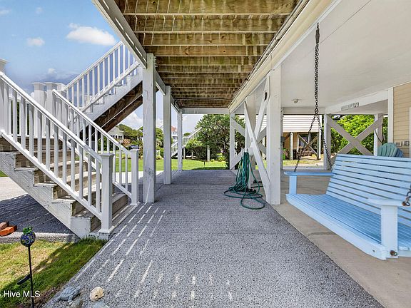 5th image of 21 S Oak Drive