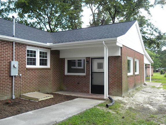 3rd image of 517 Walnut St