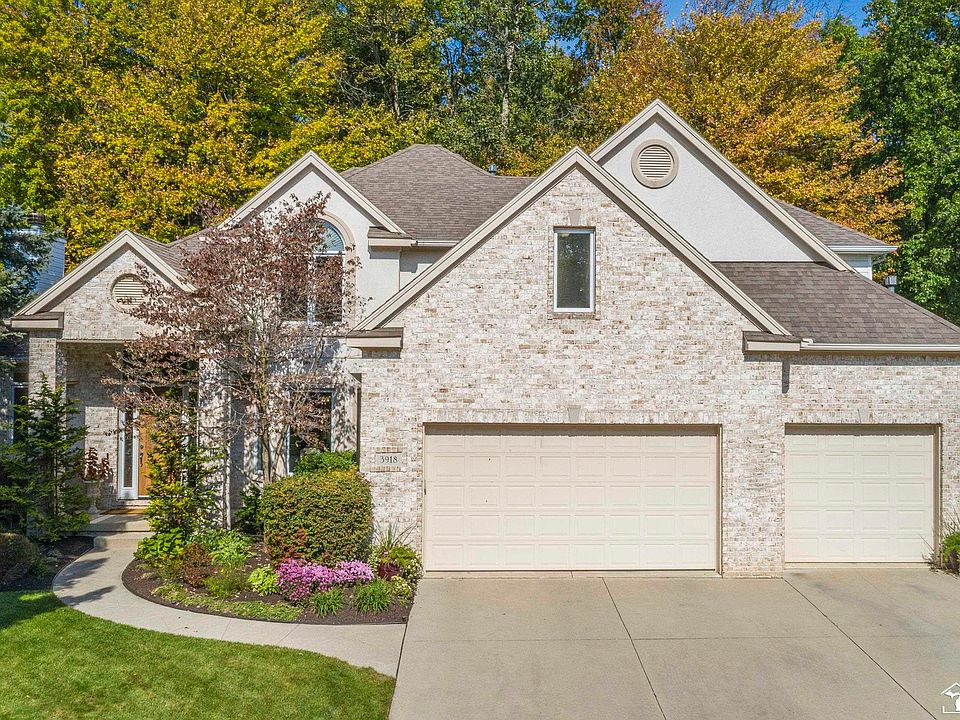1st image of 3918 Coachman Dr