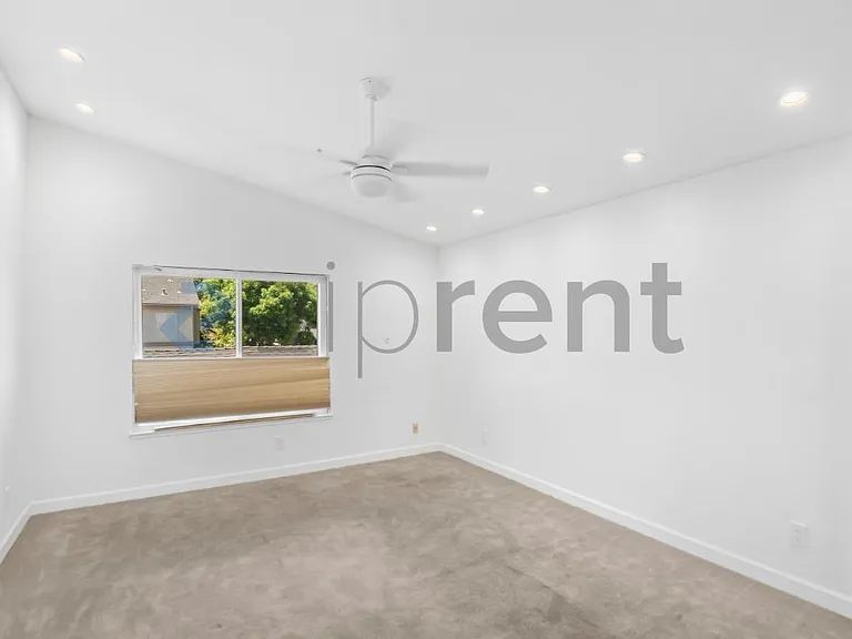 11030 Firethorne Dr — Photo 18