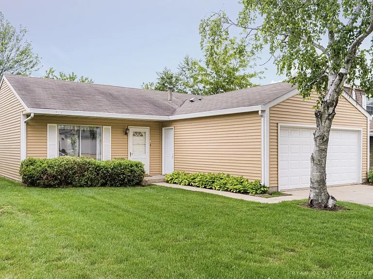 137 Lasalle Rd — Photo 2