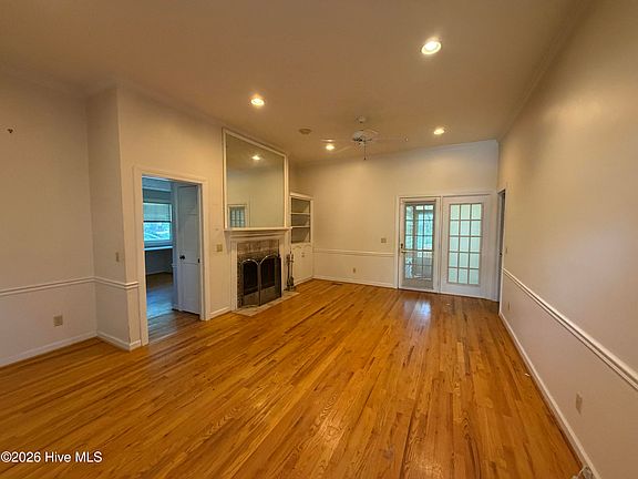 3rd image of 109 Riviera Road