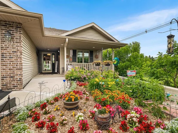 219 Fallen Oaks Lane, Sheboygan Falls, WI 53085