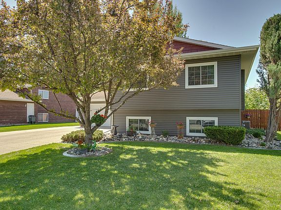 4th image of 1317 35th St Cir S
