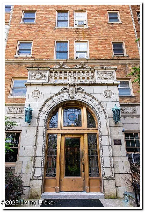 2140 Bonnycastle Ave APT 6C photo 1