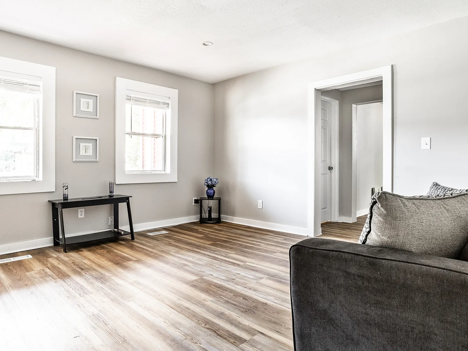 1 bed, 1.0 bath, 600 sqft, $1,300 — Photo 2