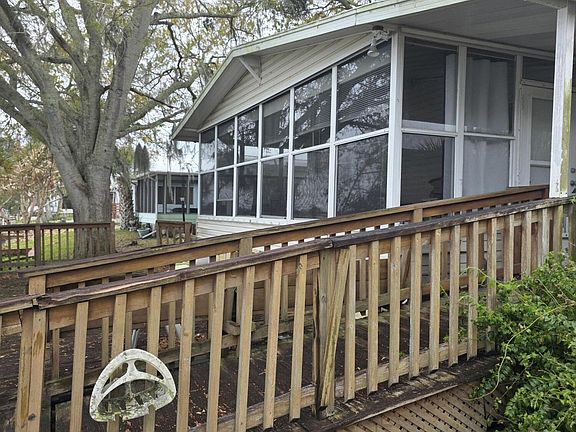 5th image of 143 Rosewood Dr