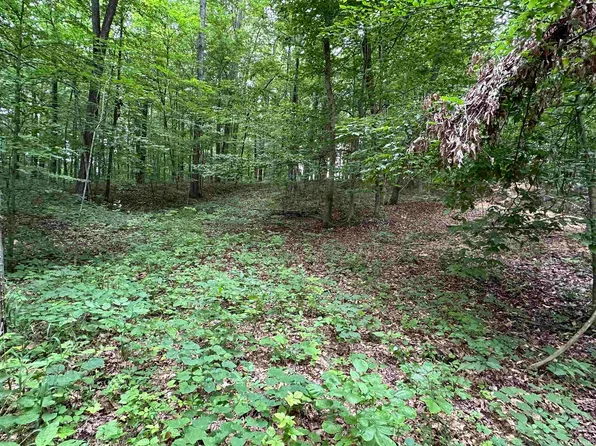 3 W Teddy Bird Ln, Bedford, IN 47421