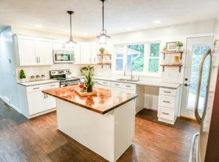 14610 N Main St, Buchanan, MI 49107