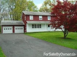 38 Dennis Dr, New Hampton, NY 10958