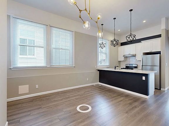 5th image of 155 Bartlett St #B1