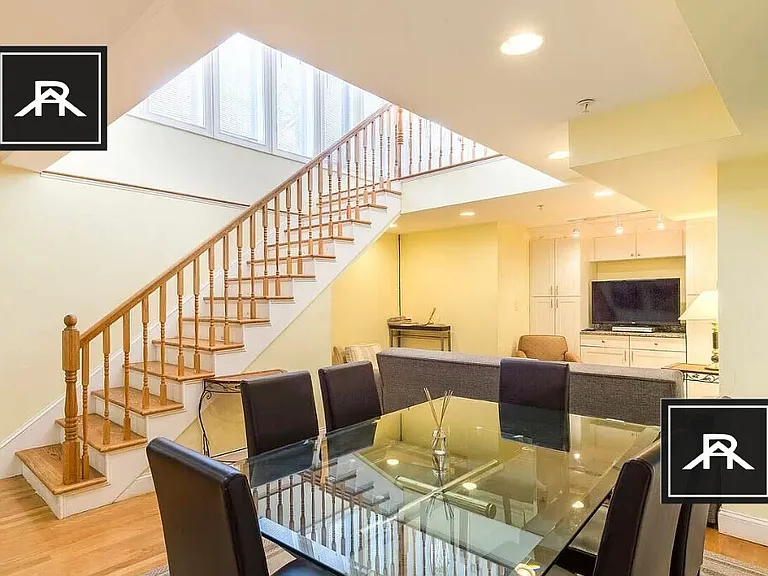 76 Georgia St #2 — Photo 2