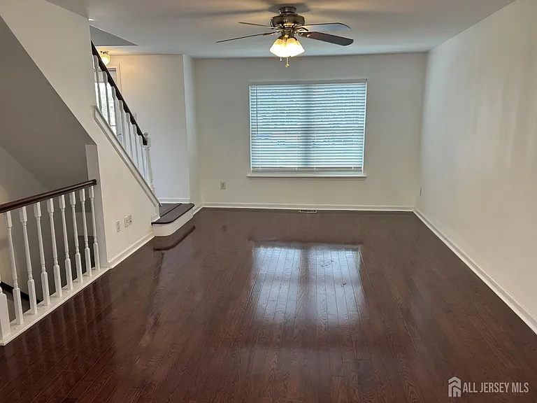 53 Boxgrove Pl — Photo 2
