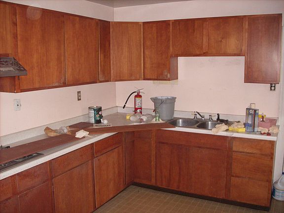4th image of 50 Green St