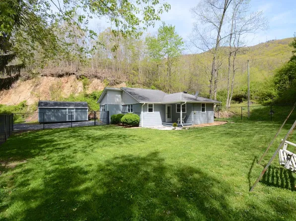 295 Jayne Hill Cir, Gate City, VA 24251